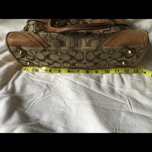 Coach Hamptons Signature w/ leather belt & tassel - Picture 6 of 7